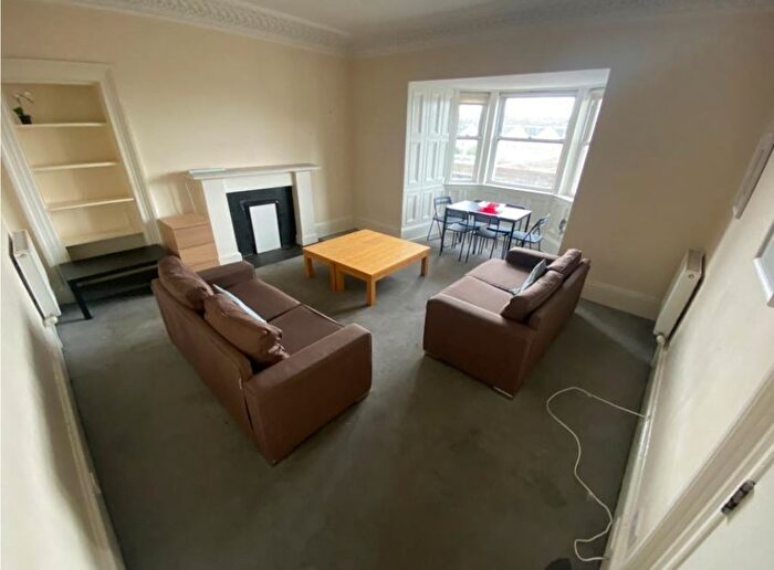 5 Bedroom Flat To Rent In Haymarket Terrace, Edinburgh, EH12