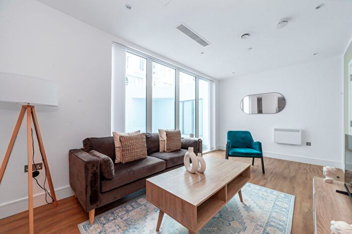 1 Bedroom Flat To Rent In West Gate, Ealing, W5