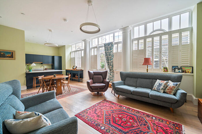 2 Bedroom Flat For Sale In Guinea Street, Bristol, BS1