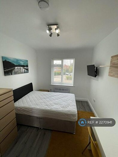 2 Bedroom Flat To Rent In County Road, Ormskirk, L39