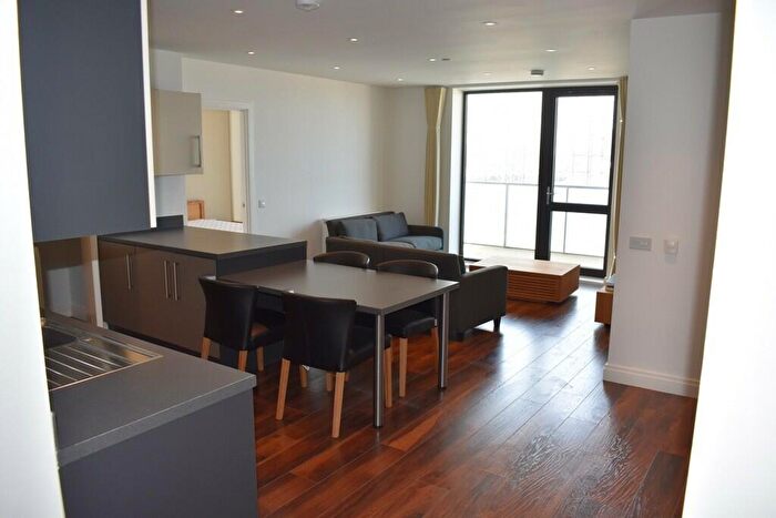 2 Bedroom Apartment To Rent In New Village Avenue, London, E14
