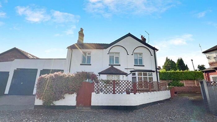 2 Bedroom Cottage For Sale In The Avenue, Newcastle, ST5