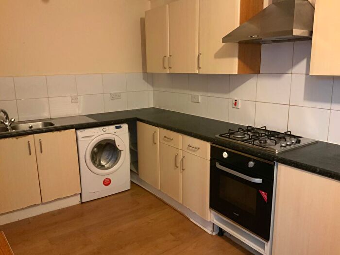 8 Bedroom End Of Terrace House To Rent In Ladybarn Lane, Bed, Fallowfield, M14