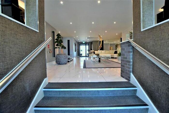 2 Bedroom Flat For Sale In Kensal Drive, Manchester, M20