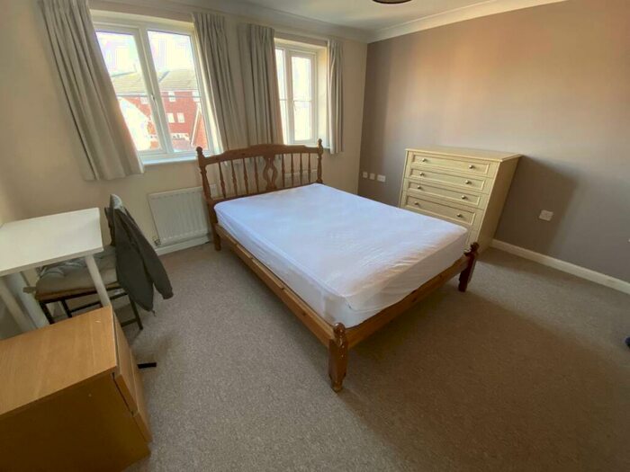 4 Bedroom Town House To Rent In Beatrix Place, Horfield, Bristol, BS7