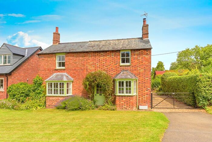 3 Bedroom Detached House For Sale In Big Green, Warmington, Peterborough, PE8