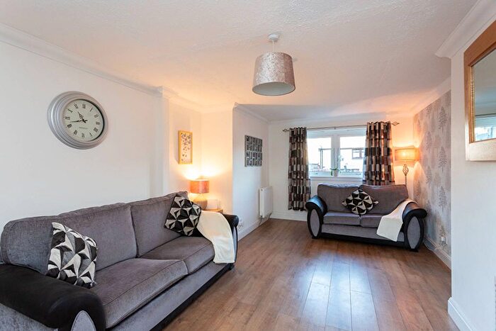 2 Bedroom End Of Terrace House For Sale In Balunie Terrace, Dundee, Angus, DD4