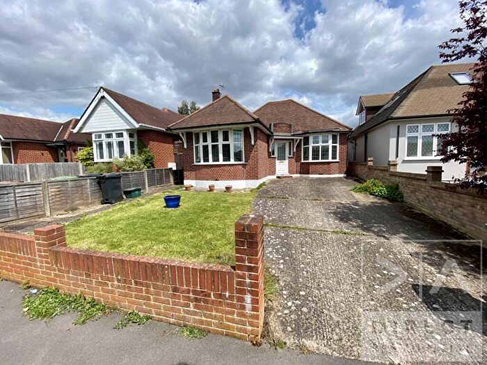 2 Bedroom Detached House To Rent In Meadow Walk, Epsom, KT19