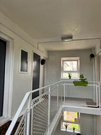 2 Bedroom Flat To Rent In Wylie Street, Hamilton, ML3