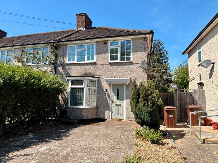 1 Bedroom Maisonette To Rent In Pondfield Road, Dagenham, RM10