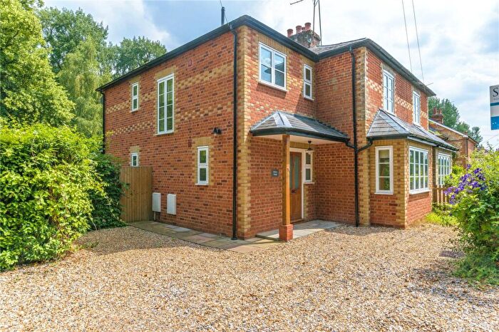 3 Bedroom Semi-Detached House For Sale In Pankridge Street, Crondall, Farnham, Hampshire, GU10
