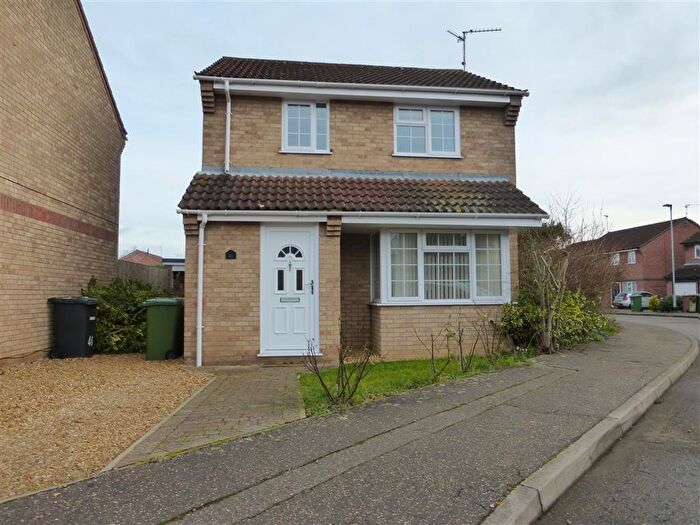 3 Bedroom Detached House To Rent In Wycliffe Grove, Peterborough, PE4
