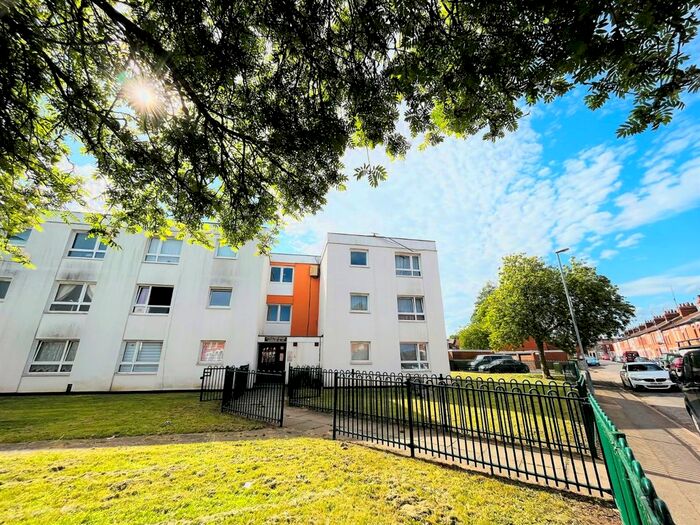 1 Bedroom Flat To Rent In Eyeletter House, Greenwood Road, St James, Northampton, NN5