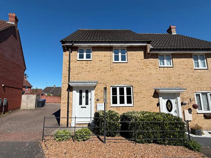 3 Bedroom Semi Detached House For Sale In Seymour Drive, Haverhill, CB9