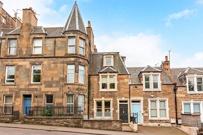 4 Bedroom Town House For Sale In Henderson Terrace, Ardmillan, Edinburgh, EH11