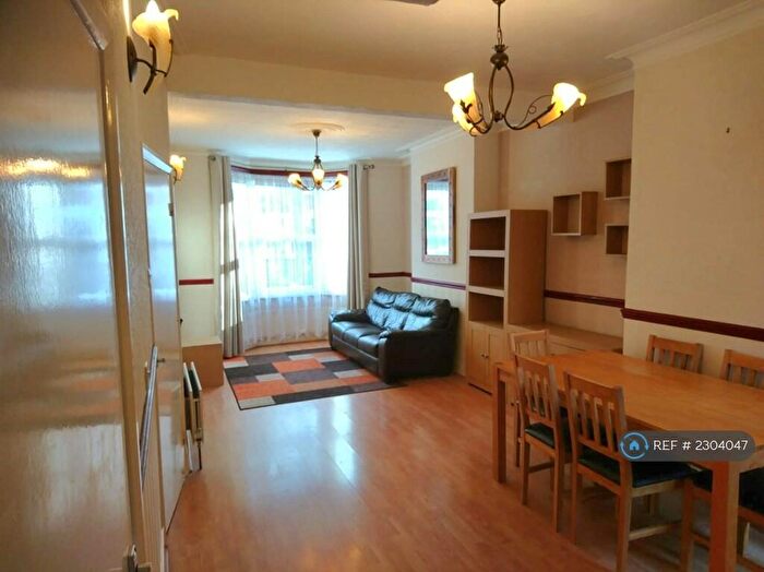 2 Bedroom Terraced House To Rent In Hubert Road, London, E6
