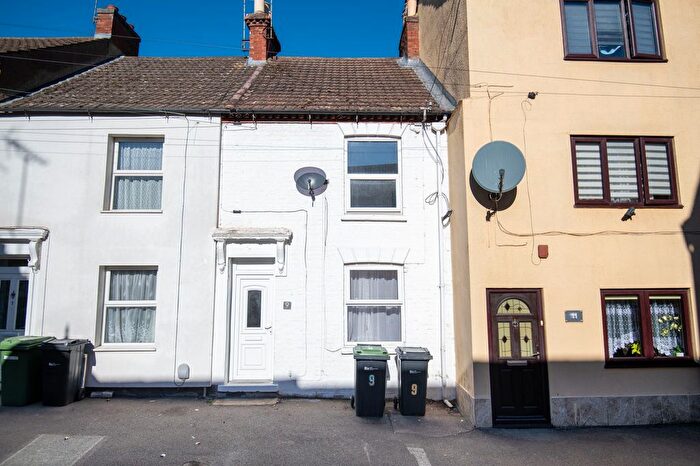 2 Bedroom Terraced House To Rent In Great Park Street, Wellingborough, NN8