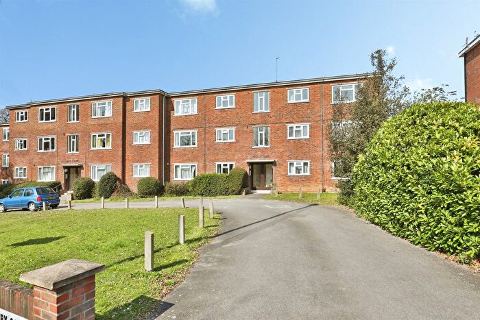 2 Bedroom Flat For Sale In Bournemouth Road, Poole, BH14