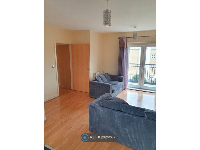 2 Bedroom Flat To Rent In Crawford Avenue, Dartford, DA1