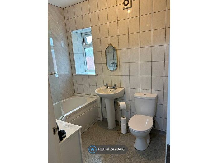 2 Bedroom Flat To Rent In Station Road, Shirebrook, Mansfield, NG20