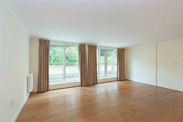 2 Bedroom Flat To Rent In Broughton Avenue, Finchley Central, N3