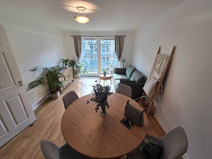 1 Bedroom Flat For Sale In Darwen Place, London, E2