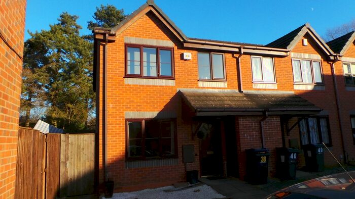 3 Bedroom Terraced House To Rent In Bedlam Wood Road, Birmingham, B31