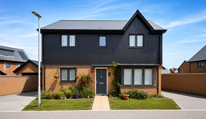 4 Bedroom Detached House To Rent In Sorrel Drive, Arborfield Green, Reading, Berkshire, RG2