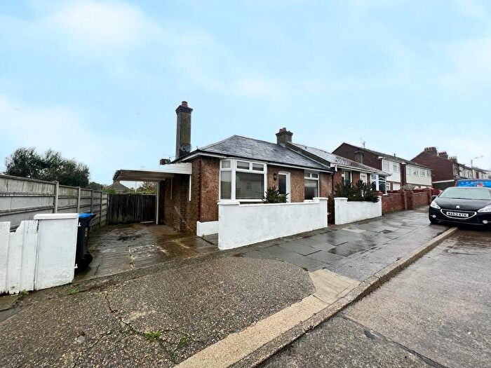 3 Bedroom Bungalow To Rent In Fitzroy Avenue, Ramsgate, Kent, CT12