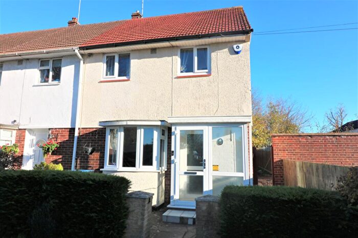 2 Bedroom End Of Terrace House To Rent In Breakmead, Welwyn Garden City, AL7