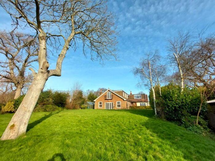 5 Bedroom Detached House To Rent In Chalvington, BN27