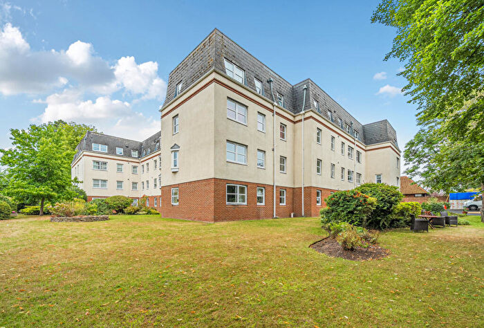 1 Bedroom Apartment For Sale In Waterford Court, Moorend Park Road, Cheltenham, GL53