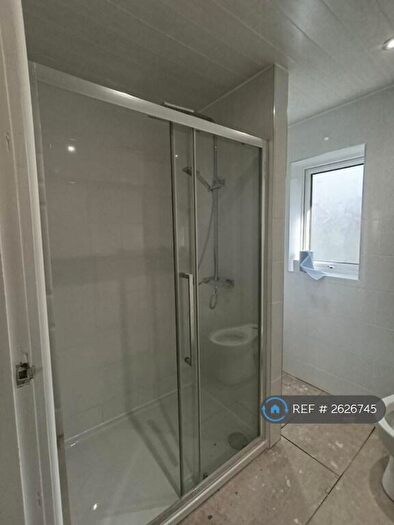 2 Bedroom End Of Terrace House To Rent In Concrete Street, Halifax, HX3
