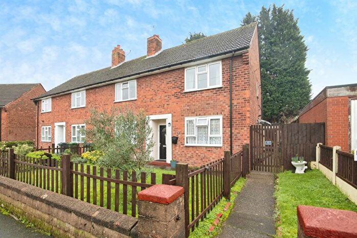 2 Bedroom Maisonette For Sale In Leasowe Road, Tipton, DY4