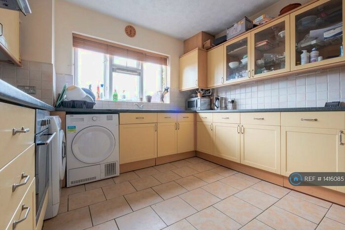 2 Bedroom Flat To Rent In John Hunt Court, Mottingham, SE9