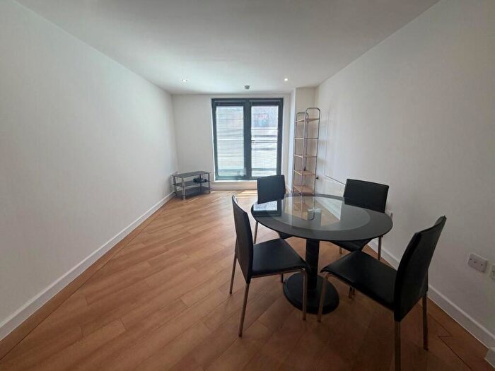 2 Bedroom Flat To Rent In Oldham Street, Liverpool, L1