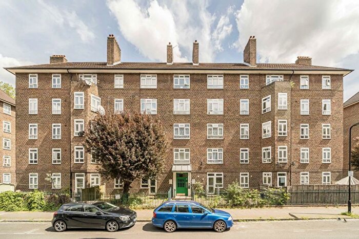 3 Bedroom Flat To Rent In Homerton Road, Hackney, E9