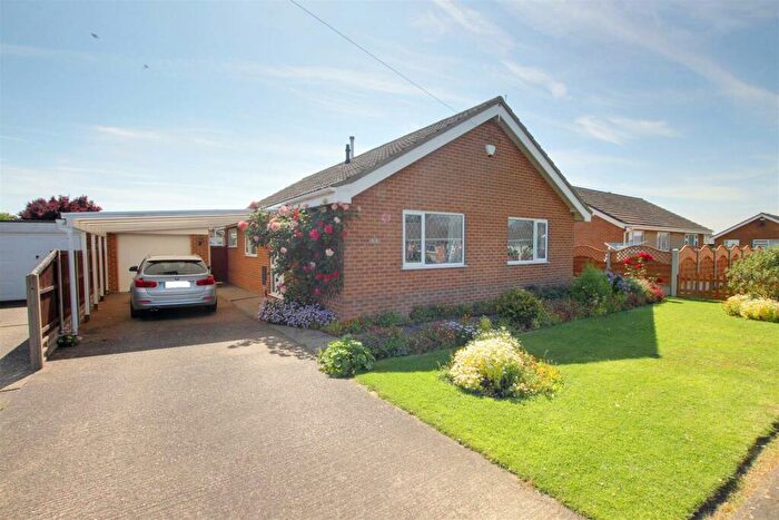 3 Bedroom Detached Bungalow For Sale In Hillside Avenue, Sutton-On-Sea, LN12