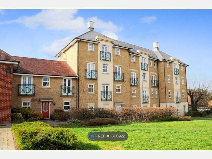 2 Bedroom Flat To Rent In Chelwater, Chelmsford, CM2