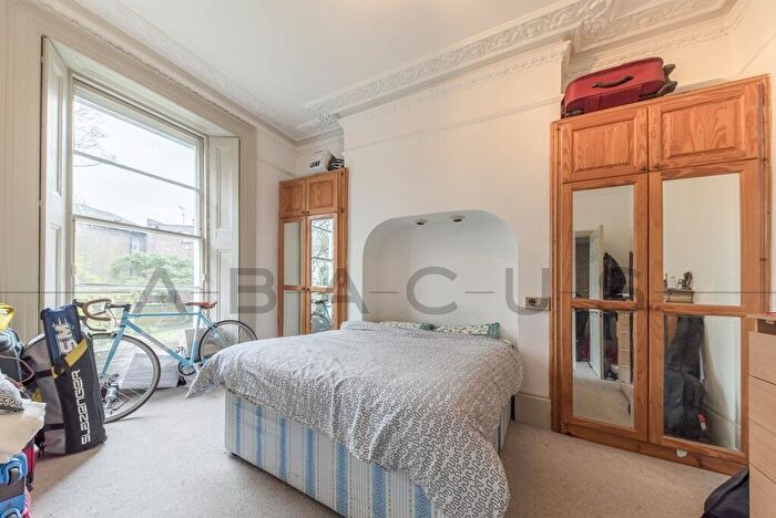 2 Bedroom Flat To Rent In Abbots Place, West Hampstead, NW6