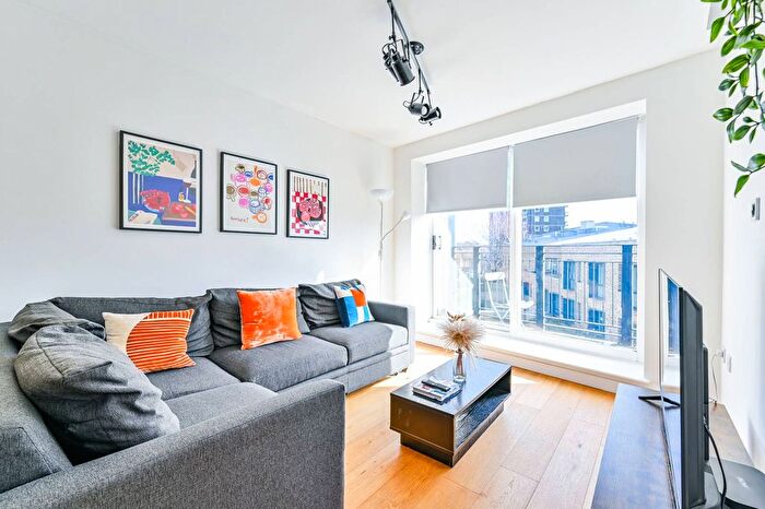 2 Bedroom Flat For Sale In Hackney Road, Shoreditch, London, E2