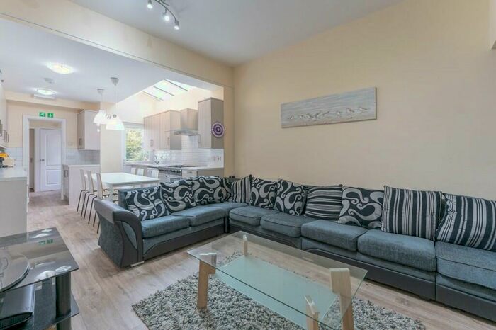 7 Bedroom Terraced House To Rent In Harrow Road - Bath Student Property, B29