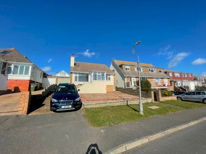 2 Bedroom Bungalow To Rent In Cissbury Crescent, BN2