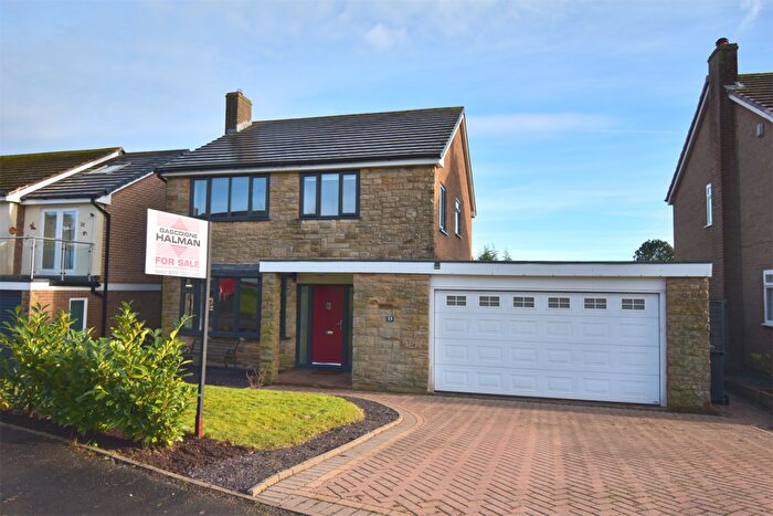 4 Bedroom Detached House For Sale In Meadowside, Whaley Bridge, High Peak, SK23