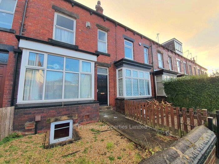 6 Bedroom Terraced House To Rent In Newport Mount, Headingley, Leeds, LS6