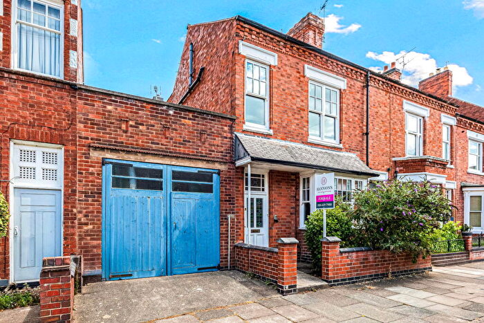 4 Bedroom Semi-detached Villa For Sale In Portland Road, Leicester, LE2