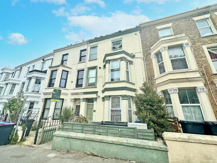 2 Bedroom Flat To Rent In Gordon Road, Margate, CT9