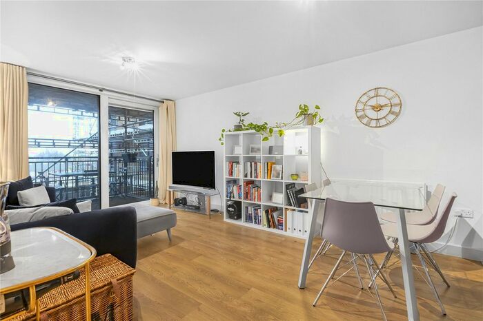 2 Bedroom Flat To Rent In Dalston Square, London, E8