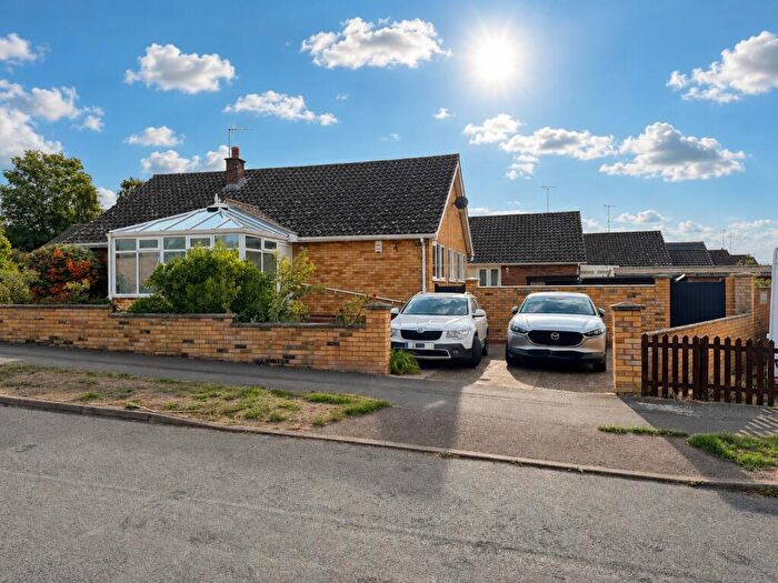 3 Bedroom Bungalow To Rent In Abbot Road, Bury St.Edmunds, Suffolk, England, IP33