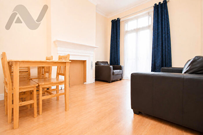 5 Bedroom House To Rent In Florence Road, Finsbury Park, London, N4